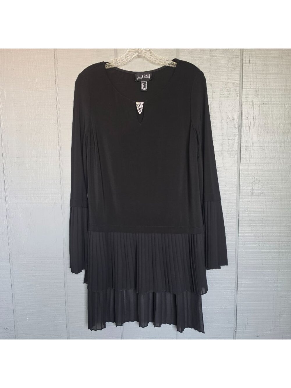 Joseph Ribkoff Black Pleated Tunic Blouse Long Sleeve Chiffon Quiet Luxury. 10